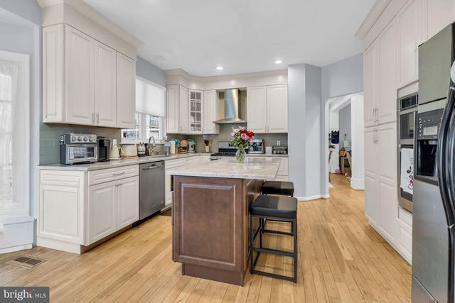 43553 DEMPSEY LN, Chantilly, VA 20152