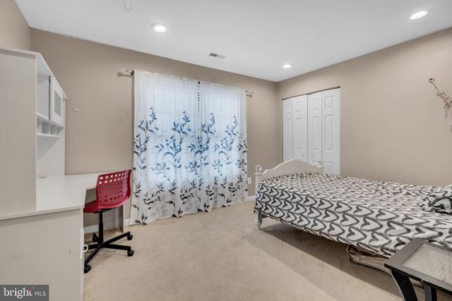 43553 DEMPSEY LN, Chantilly, VA 20152