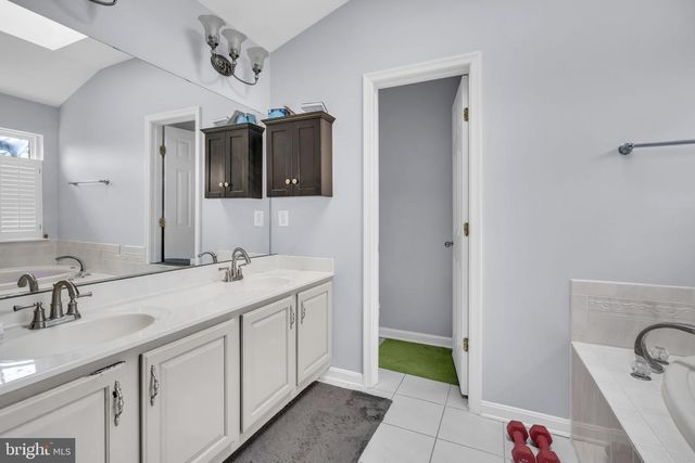 43553 DEMPSEY LN, Chantilly, VA 20152