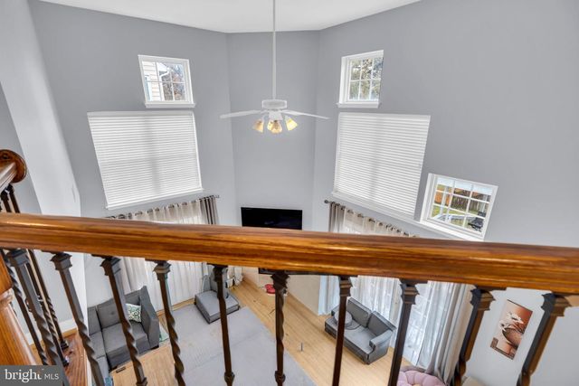 43553 DEMPSEY LN, Chantilly, VA 20152