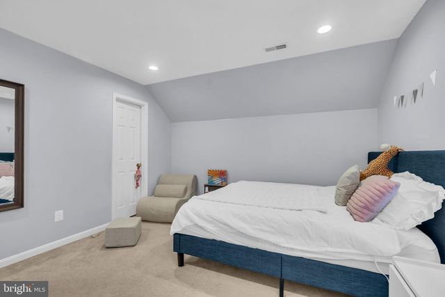 43553 DEMPSEY LN, Chantilly, VA 20152