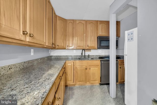 43553 DEMPSEY LN, Chantilly, VA 20152