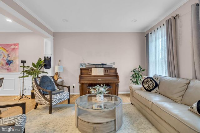 43553 DEMPSEY LN, Chantilly, VA 20152