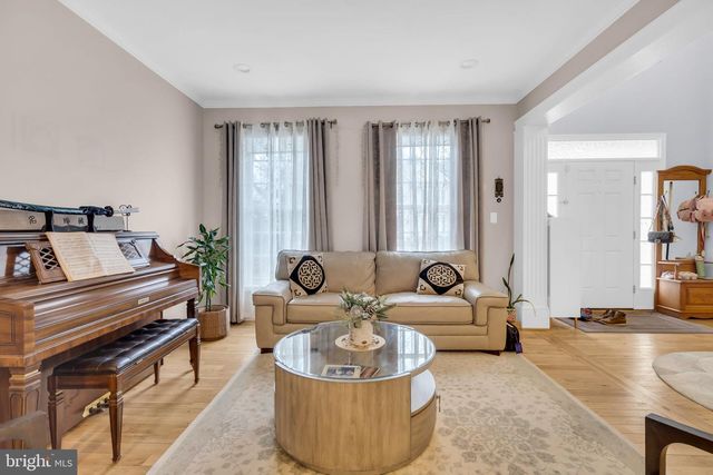 43553 DEMPSEY LN, Chantilly, VA 20152