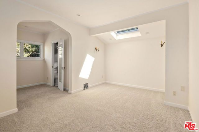 35 Haldeman Road, Santa Monica, CA 90402