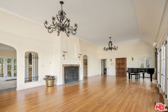 35 Haldeman Road, Santa Monica, CA 90402