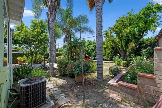 1613 N Pepper, Burbank, CA 91505