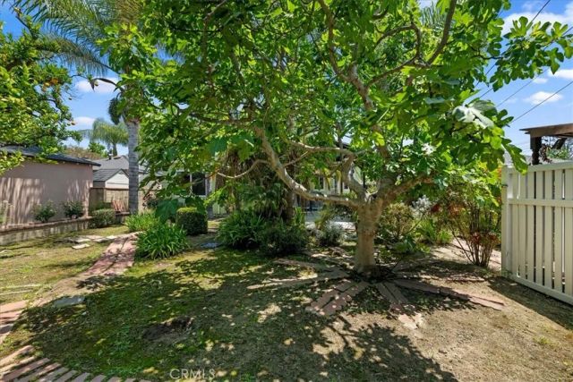 1613 N Pepper, Burbank, CA 91505