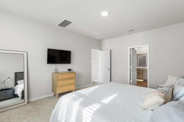 199 Frostweed DR, Kyle, TX 78640