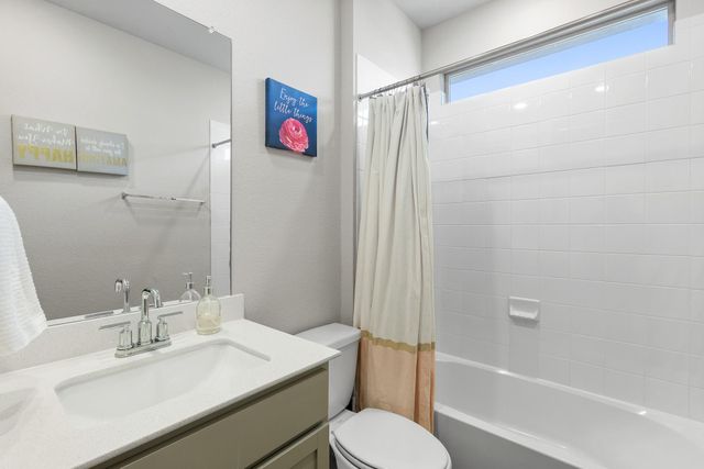 199 Frostweed DR, Kyle, TX 78640