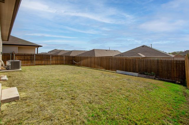 199 Frostweed DR, Kyle, TX 78640