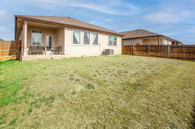199 Frostweed DR, Kyle, TX 78640
