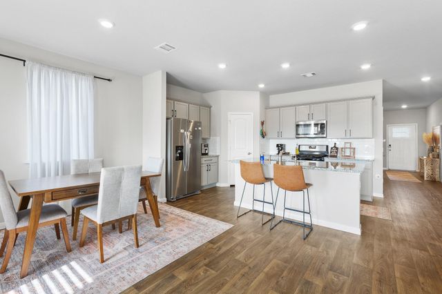 199 Frostweed DR, Kyle, TX 78640