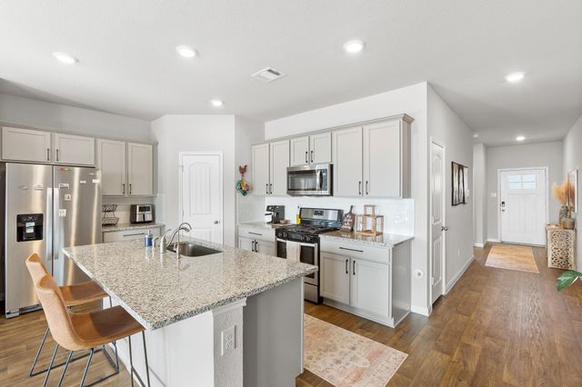 199 Frostweed DR, Kyle, TX 78640