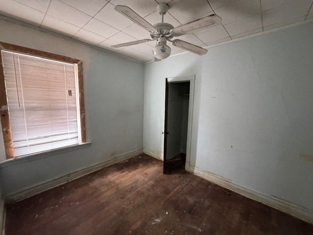 5500 W WARWICK Avenue, Chicago, IL 60641