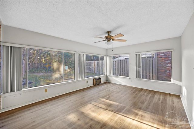 4717 Huron Dr, Pensacola, FL 32507