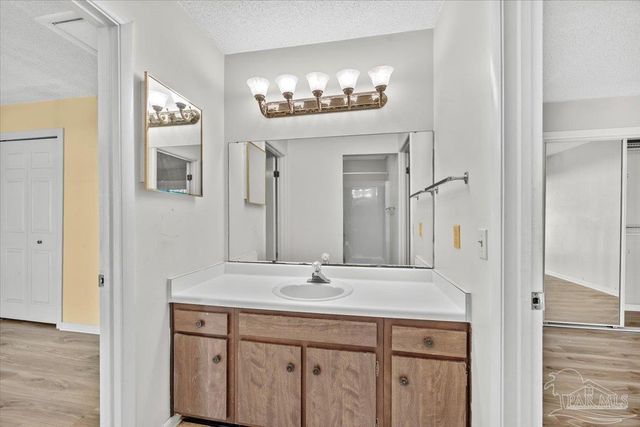 4717 Huron Dr, Pensacola, FL 32507