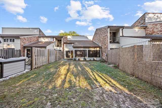 4717 Huron Dr, Pensacola, FL 32507