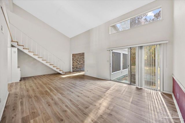 4717 Huron Dr, Pensacola, FL 32507