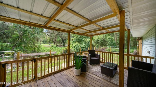 112 RIVER RD Drive, Palatka, FL 32177