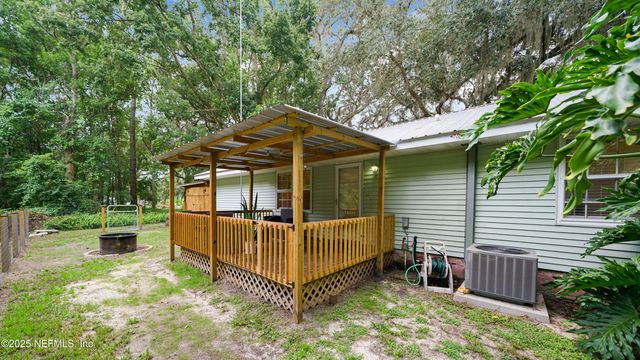 112 RIVER RD Drive, Palatka, FL 32177