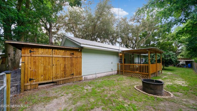 112 RIVER RD Drive, Palatka, FL 32177