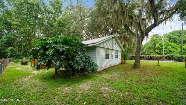 112 RIVER RD Drive, Palatka, FL 32177