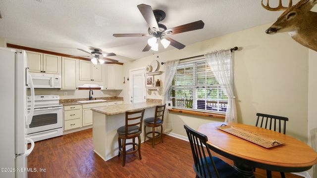 112 RIVER RD Drive, Palatka, FL 32177