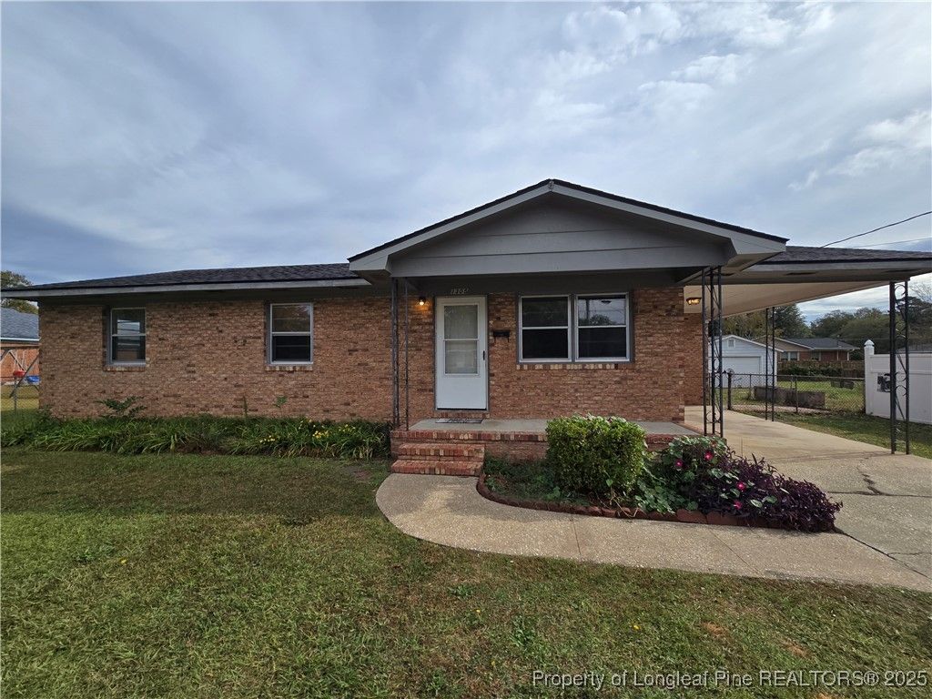 1305 Berkshire Road, Fayetteville, NC 28304