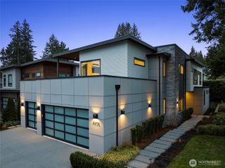 4605 108th Avenue NE, Kirkland, WA 98033