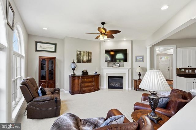 43642 HARTSHIRE TER, Leesburg, VA 20176