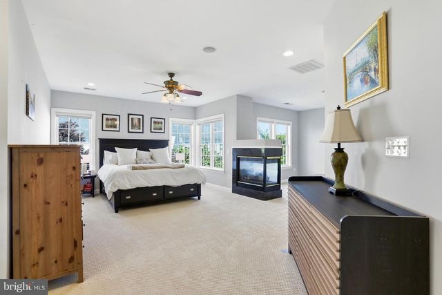43642 HARTSHIRE TER, Leesburg, VA 20176