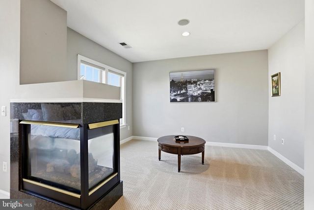 43642 HARTSHIRE TER, Leesburg, VA 20176