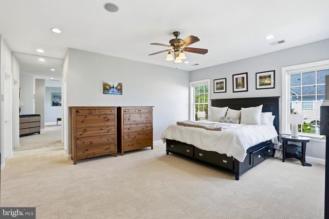 43642 HARTSHIRE TER, Leesburg, VA 20176