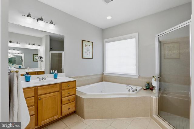 43642 HARTSHIRE TER, Leesburg, VA 20176