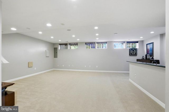 43642 HARTSHIRE TER, Leesburg, VA 20176