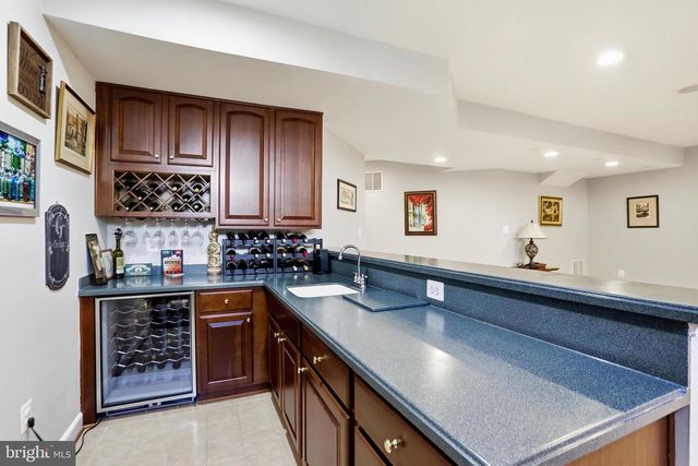43642 HARTSHIRE TER, Leesburg, VA 20176
