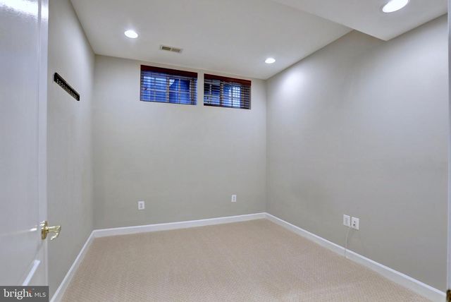 43642 HARTSHIRE TER, Leesburg, VA 20176