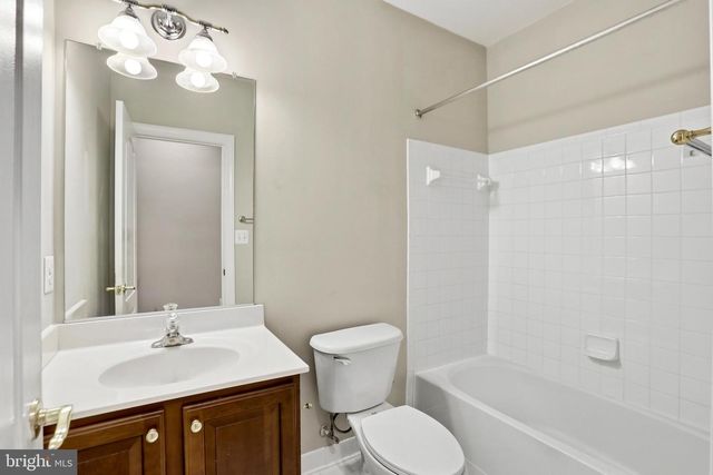 43642 HARTSHIRE TER, Leesburg, VA 20176