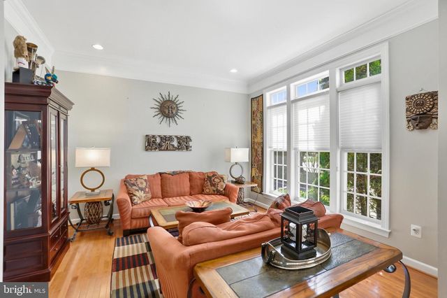 43642 HARTSHIRE TER, Leesburg, VA 20176