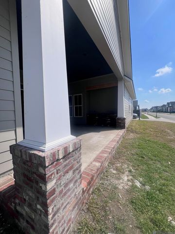 13763 Sweet Cherry Dr, Baton Rouge, LA 70810