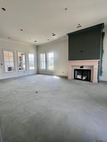 13763 Sweet Cherry Dr, Baton Rouge, LA 70810