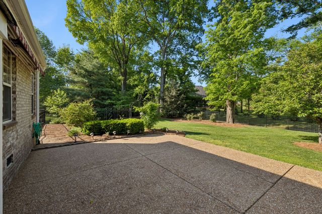 739 Rolling Fork Dr, Brentwood, TN 37027