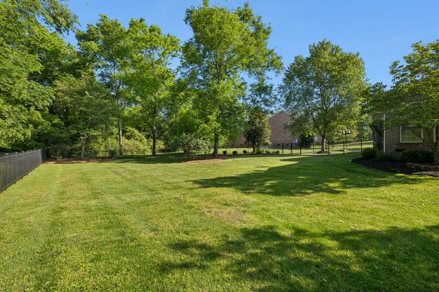 739 Rolling Fork Dr, Brentwood, TN 37027