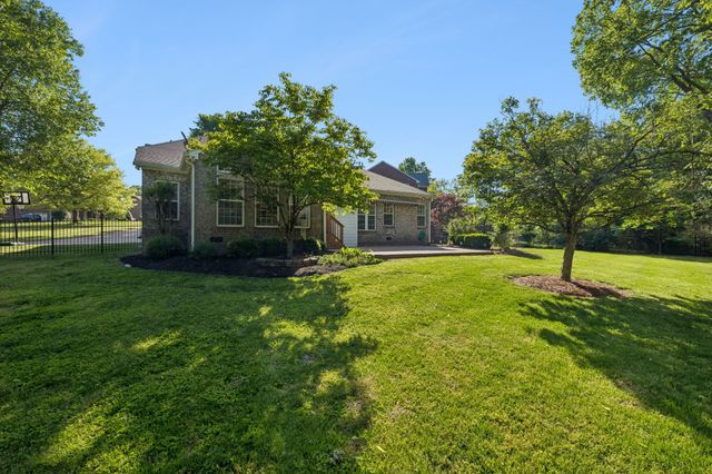 739 Rolling Fork Dr, Brentwood, TN 37027