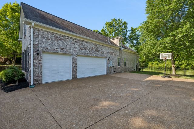 739 Rolling Fork Dr, Brentwood, TN 37027