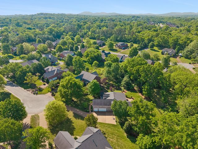 739 Rolling Fork Dr, Brentwood, TN 37027