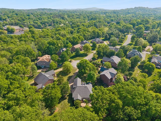 739 Rolling Fork Dr, Brentwood, TN 37027