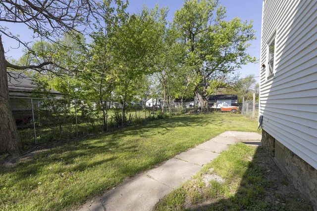 306-308 Center Avenue, Janesville, WI 53548