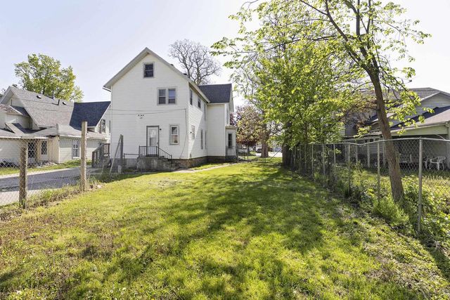306-308 Center Avenue, Janesville, WI 53548